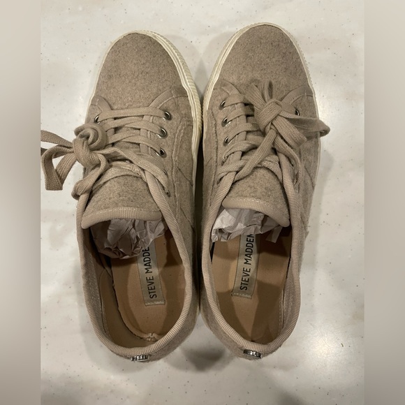 Steve Madden Emmi Lace Sneakers Size7 - Picture 1 of 7
